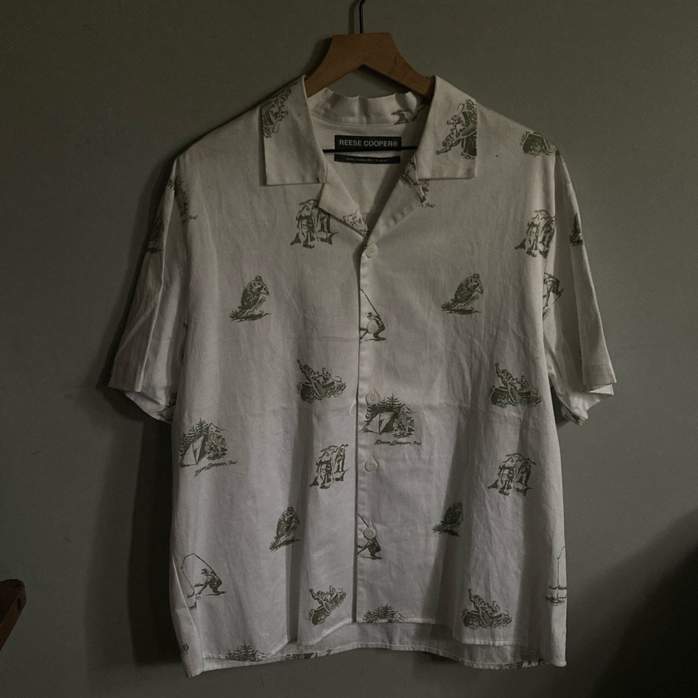REESE COOPER Graphic button down tee